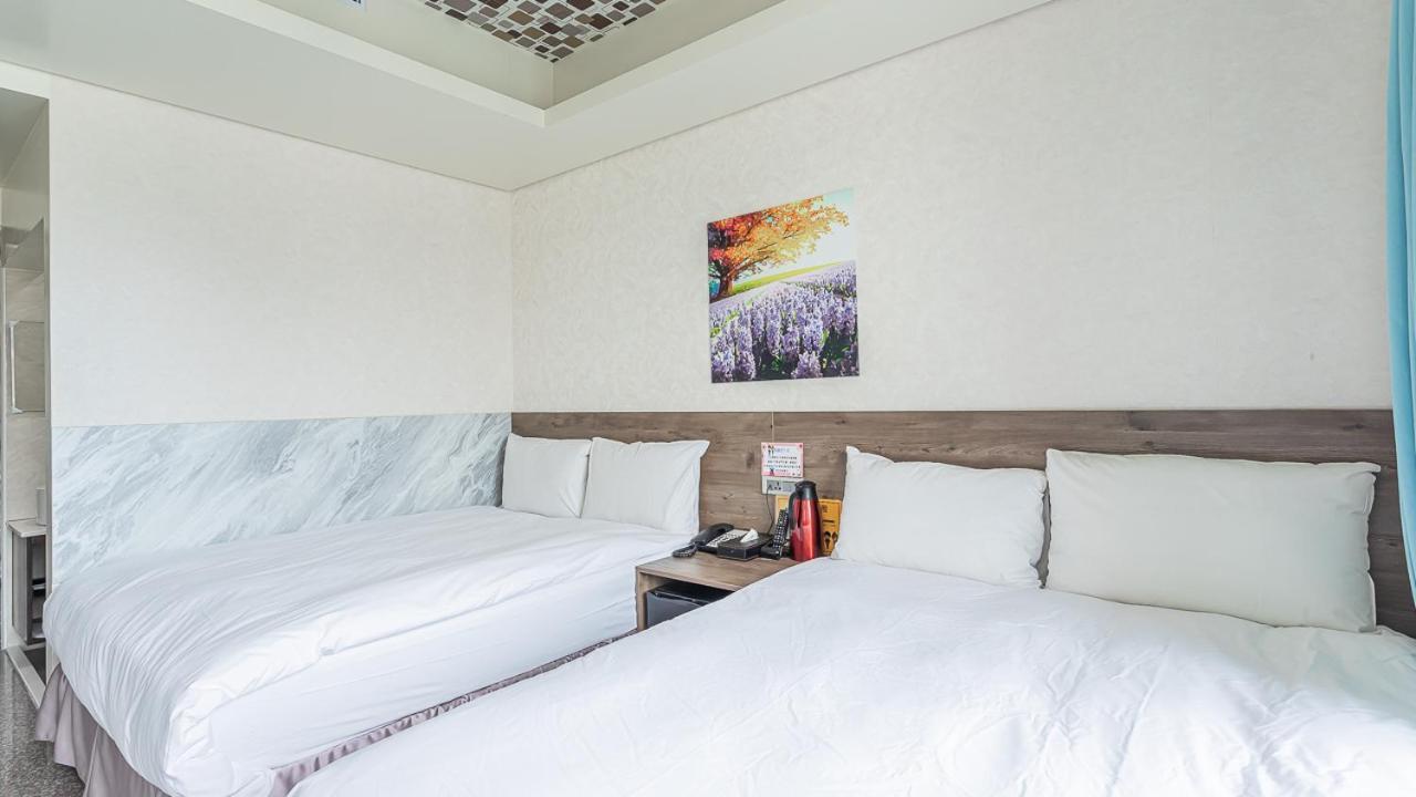 九九商旅 Hotel Taichung Luaran gambar