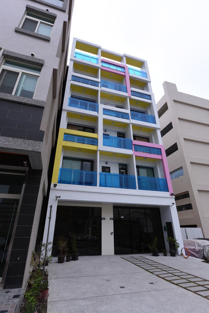 九九商旅 Hotel Taichung Luaran gambar