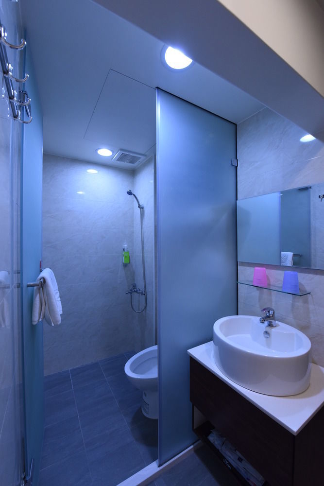 九九商旅 Hotel Taichung Luaran gambar